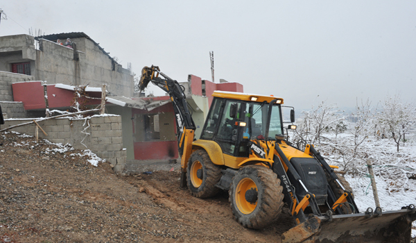 KENTSEL DÖNÜŞÜMDE İLK KEPÇE VURULDU