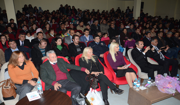 NURHAK'TA PİYONA RESİTALİ