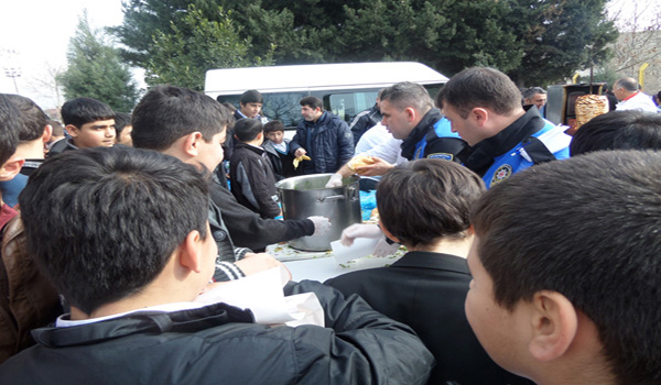 TDP'DEN ÖĞRENCİLERE PİKNİK