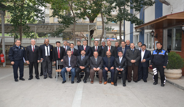 DİYANET-SEN DEN EMNİYET MÜDÜRÜ METİN AŞIKA PLAKET