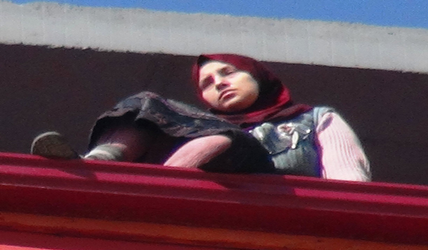 SURİYELİ KADIN İNTİHARA KALKIŞTI