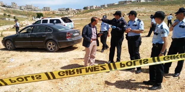 Polisi görünce kafasına sıktı