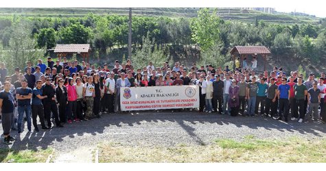 Sağlıklı yaşam için doğa yürüşleri devam ediyor