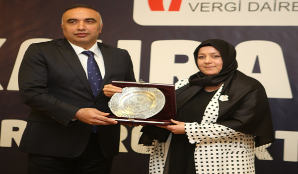 REKORTMENLERE ÖDÜL