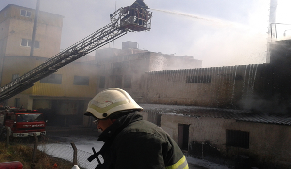 ORGANİZE SANAYİ BÖLGESİNDE FABRİKA YANGINI