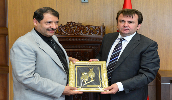 BÜYÜKŞEHİR BELEDİYE BAŞKANI ERKOÇ KABULLERE DEVAM EDİYOR