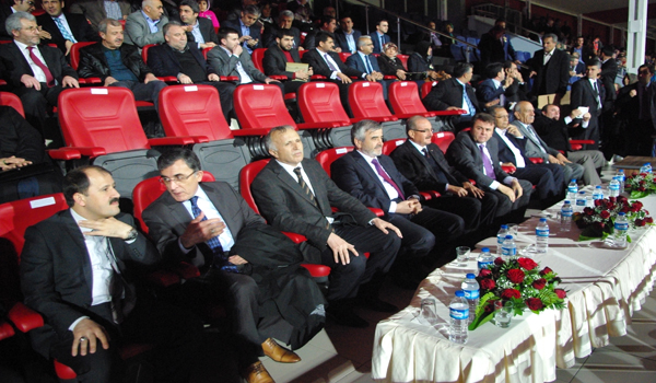 STADYUMDA KUTLU DOĞUM ÇOŞKUSU