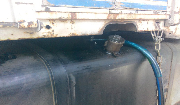 GÜMRÜK KAÇAĞI AKARYAKITA GEÇİT YOK