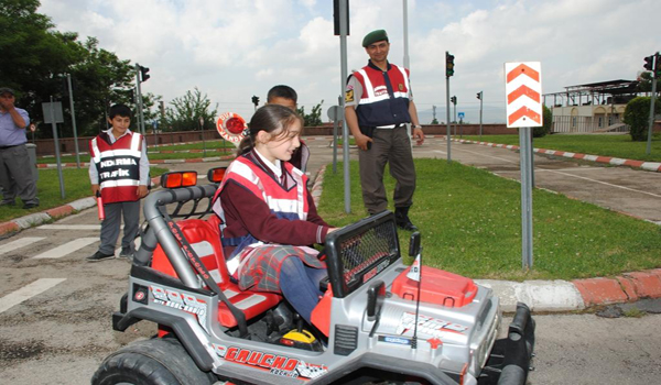 JANDARMADAN TRAFİK EĞİTİMİ