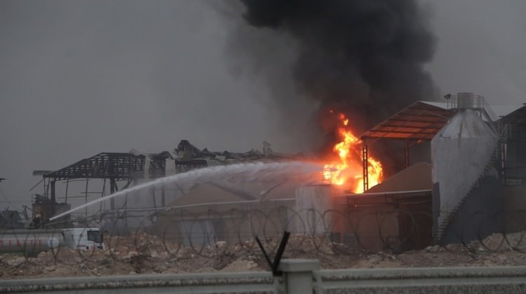 Adana'da patlama! Kimyasal tesis...
