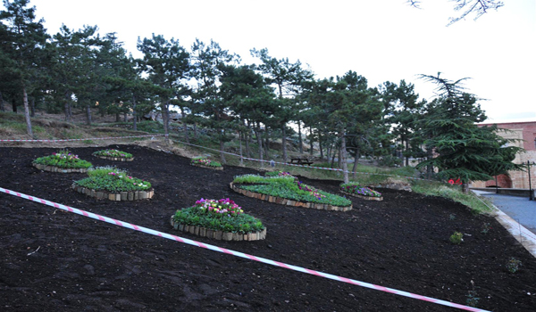 ESHAB-I KEHF ÇİÇEKLENDİRİLDİ