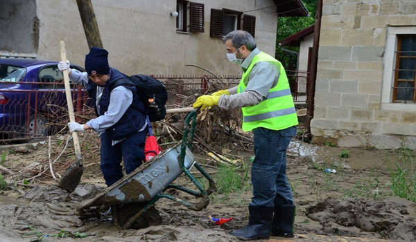 ÖĞRENCİLER BOSNA HERSEK İÇİN SEFERBER OLDU