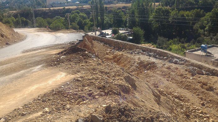 Heyelan bölgesine taşduvar