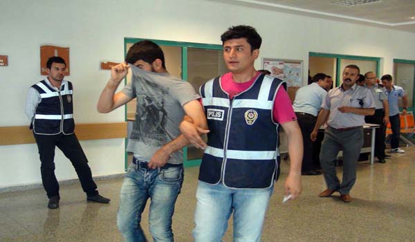 KAHRAMANMARAŞ'TA 54 ÜNİVERSİTELİYE GÖZALTI