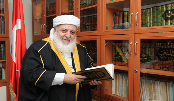 BAYRAK, VAR OLMANIN KUDSİ SİMGESİDİR