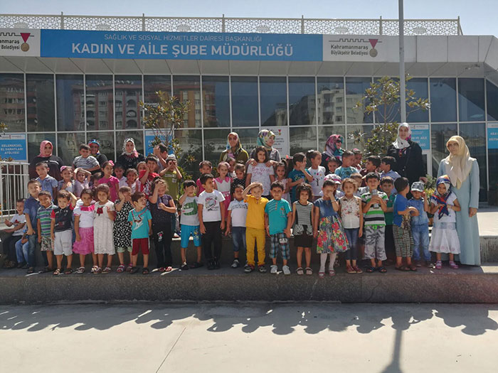 Miniklerden oyuncak atölyesine ziyaret