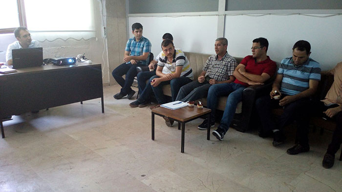 Ticari etlik ve yumurtacı kanatlı işletmeleri biyogüvenlik konulu eğitim toplantısı