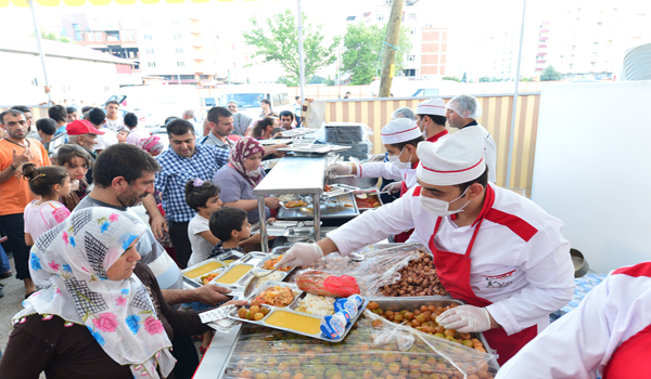 İFTAR YEMEĞİ İÇİN HAZIRLIKLAR TAMAM