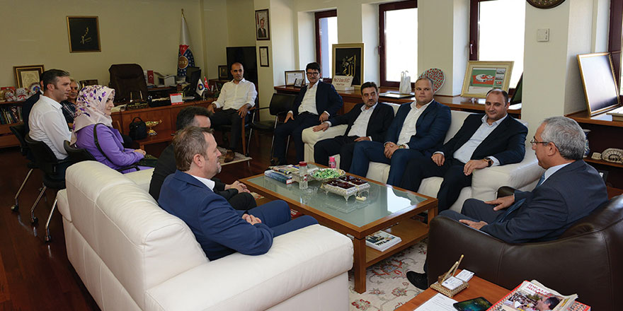 Bosna-Hersek’li Yetkililerden KSÜ Rektörü Deveci’ye Ziyaret