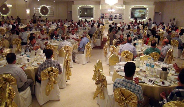 ALMAN KOMUTAN VE ASKERLERİ DE İFTAR YAPTI