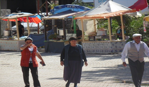 EKİNÖZÜ'NDE İÇMELER SEZONU BAŞLADI
