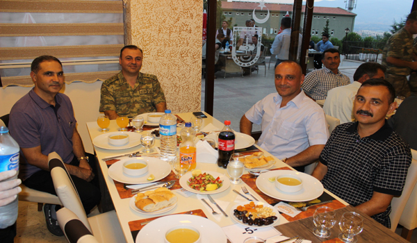 JANDARMA KÖY KORUCULARIYLA İFTARDA BULUŞTU