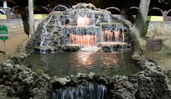 PINARBAŞI AİLE PARKI AYDINLANDI