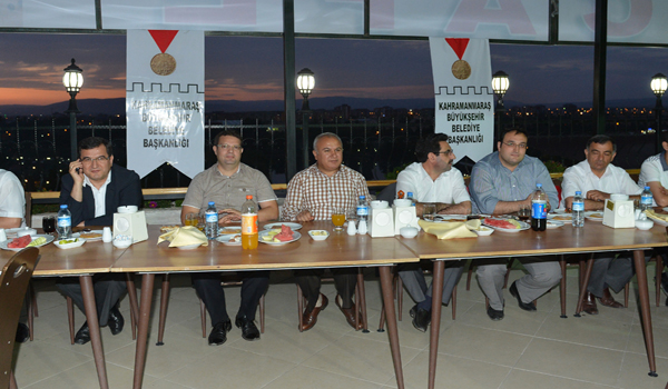 ELBİSTAN HUZUREVİ SAKİNLERİ İFTARDA BULUŞTU