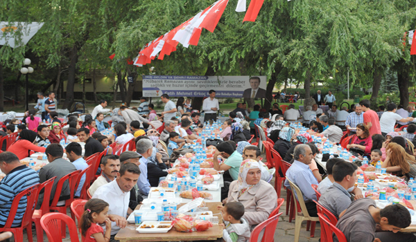 AFŞİNDE İFTAR PROGRAMINA YOĞUN KATILIM