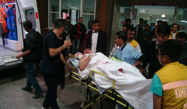 DEFİNE ARARKEN ELİNDE DİNAMİT PATLADI