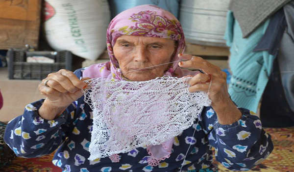 80 YAŞINDAKİ ZEYNEP NİNENİN YAŞAM MÜCADELESİ