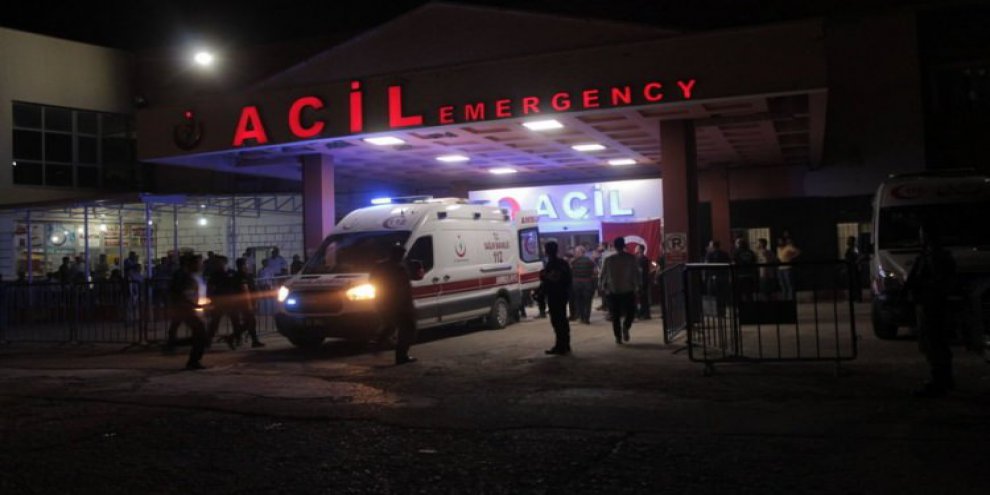 Yeni doğmuş bebeğini pencereden attı