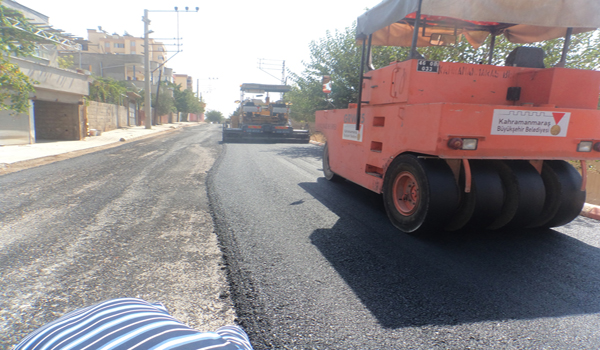 ASFALT KAPLAMA ÇALIŞMALARI HIZ KESMEDEN DEVAM EDİYOR