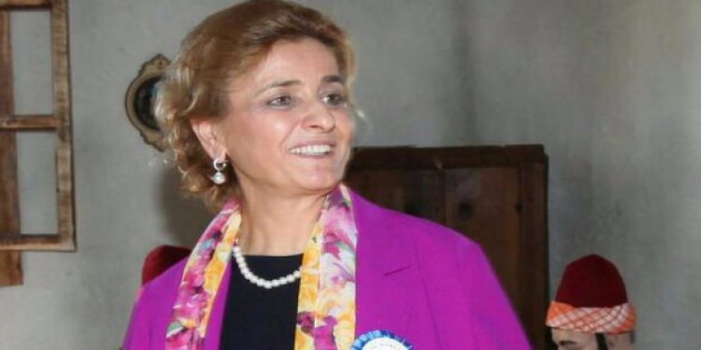 Melih Gökçek'in eşine istifa sorusu!