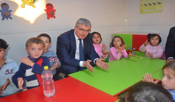 GÜVENÇ, 2014-2015 EĞİTİM VE ÖĞRETİM YILINDA ÖĞRENCİ VE ÖĞRETMENLERE BAŞARILAR DİLEDİ