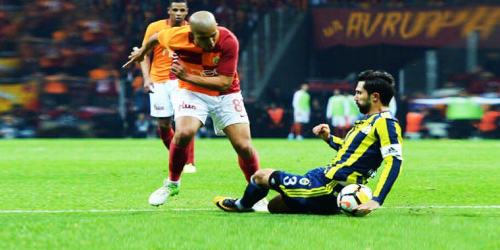 Feghouli o pozisyonu anlattı! 'Hakem gördü ama...'