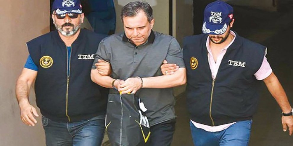 ‘Komutan sallamıyor’