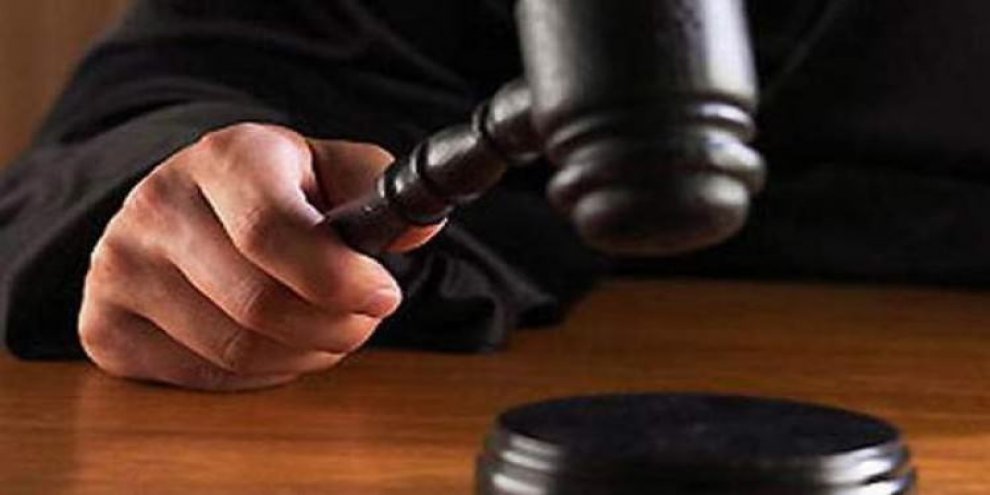 Facebooktan ek iş yaptı, tazminatsız kovuldu