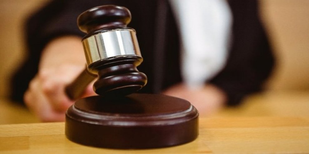 Maaş alamadığı için ek iş yaptı, haksız bulundu