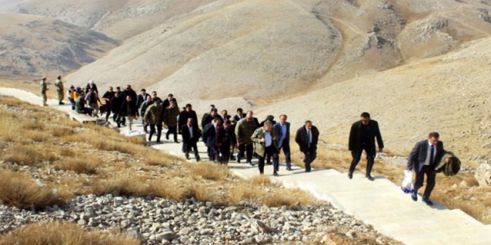 Begoviç, Nemrut Dağı’nda