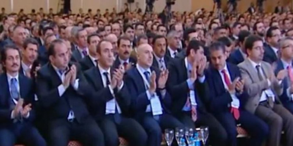 ‘Ayaklarım kırılsaydı da o toplantıya gitmeseydim’