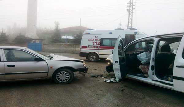 KAHRAMANMARAŞ'TA SİS KAZASI: 3 YARALI