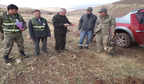 USULSÜZ AVLANAN 7 KİŞİYE 10 BİN LİRA CEZA