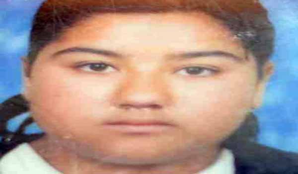 ÇATIDAN DÜŞEN GENÇ KIZ HAYATINI KAYBETTİ