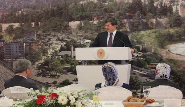 BAŞBAKAN DAVUTOĞLU,KAHRAMANMARAŞ'TA STK TEMSİLCİLERİYLE BULUŞTU