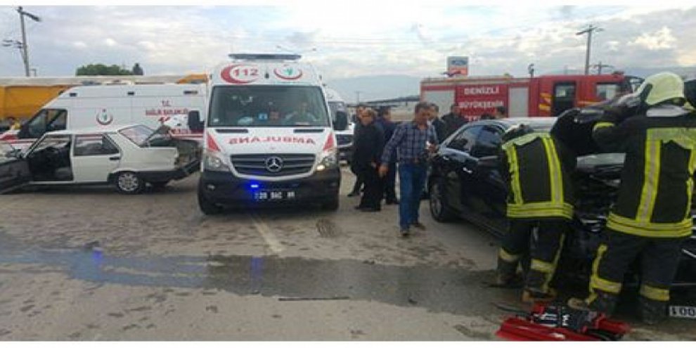 AK Parti milletvekili ve il başkanı kaza yaptı!