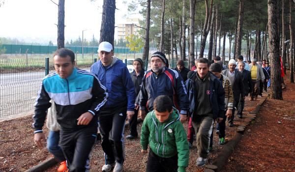 GENÇLER CAMİYE CEMAAT SPORA BAŞLADI