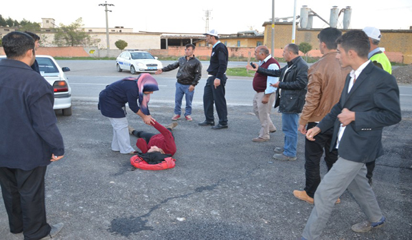 KAÇIRILAN KADIN ARAÇTAN ATLAYARAK KURTULDU