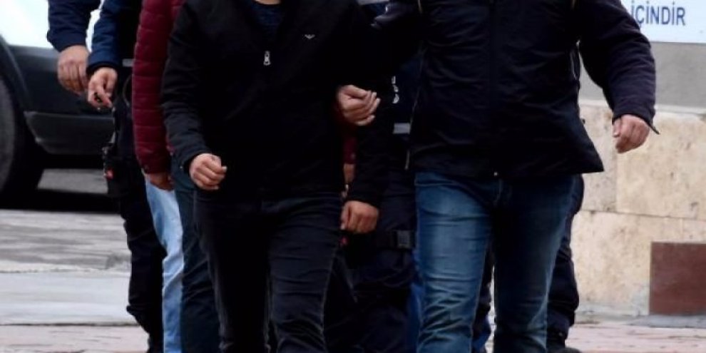 Sivas'ta FETÖ opeasyonunda 2 tutuklama