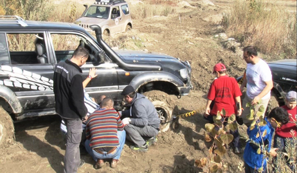 OFF-ROAD TUTKUNLARININ ZORLU TATBİKATI